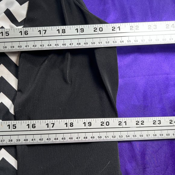 📌Emma & Michele Zigzag Design Slim Looking Silhouette Sleeveless Dress - Picture 9 of 11